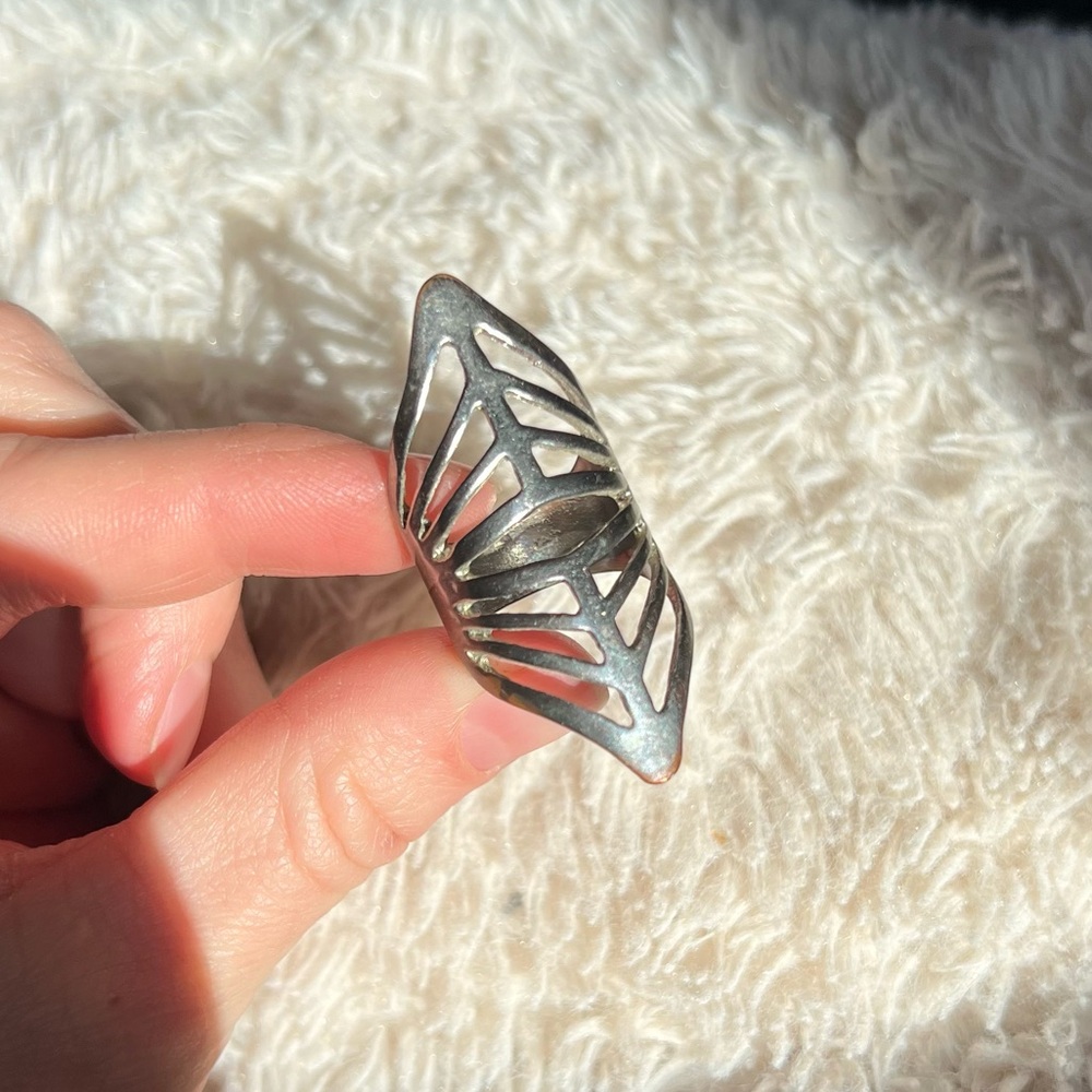 Silver Tone Ring - Picture 2 of 5